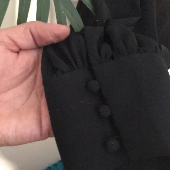 Express tie neck blouse - Picture 5 of 6